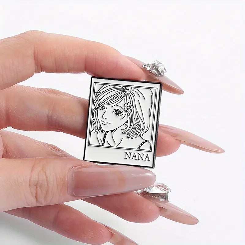 NANA Pin metálico
