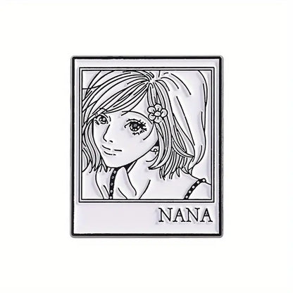 NANA Pin metálico